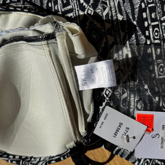 Black and White Patterned Swimsuit - Picture 3 of 7